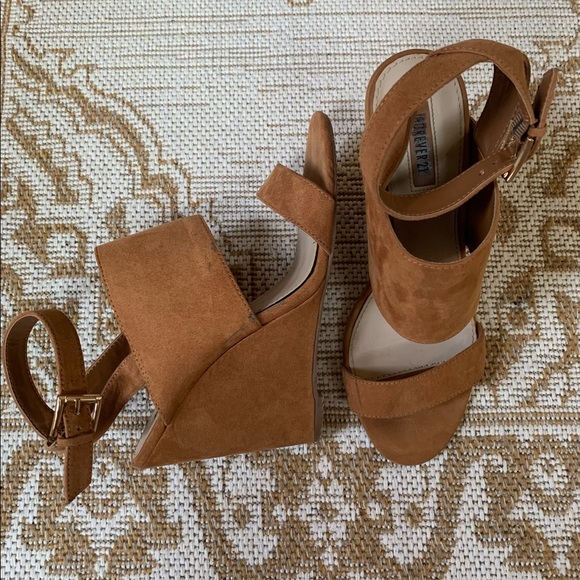 Heels - Picture 1 of 5